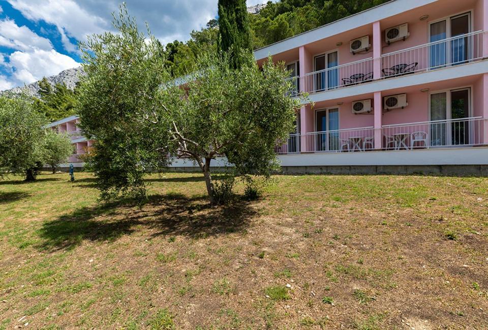 Hotel Tourist Settlement Brzet Omiš Exterior foto