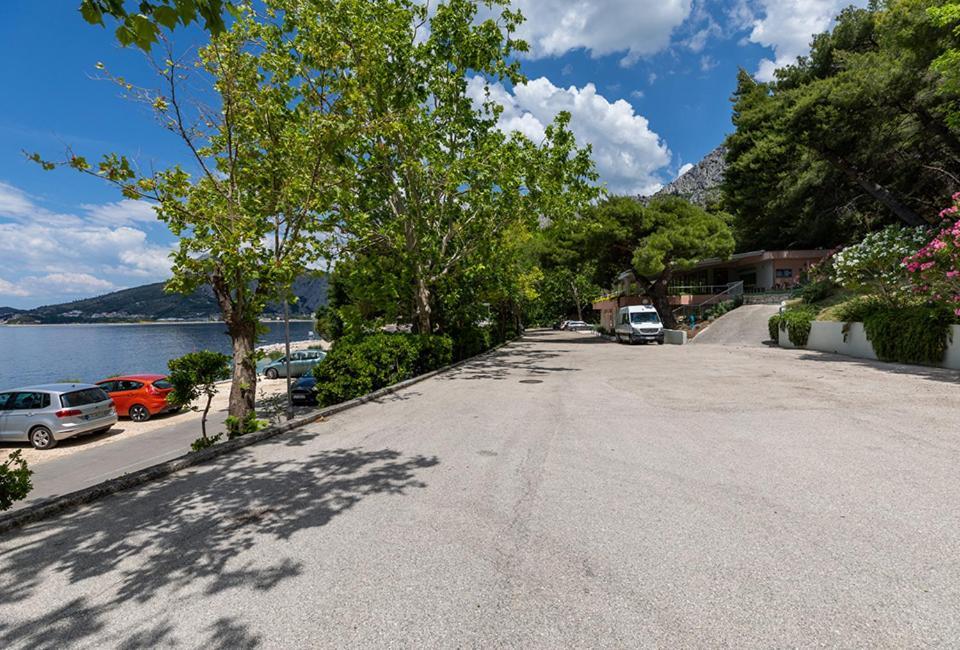 Hotel Tourist Settlement Brzet Omiš Exterior foto