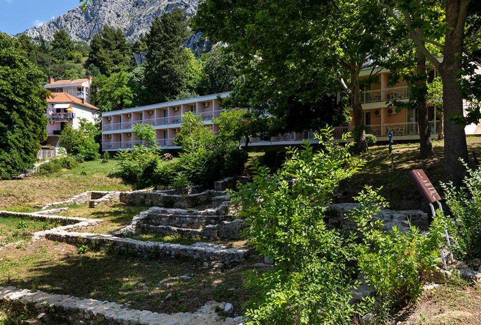 Hotel Tourist Settlement Brzet Omiš Exterior foto