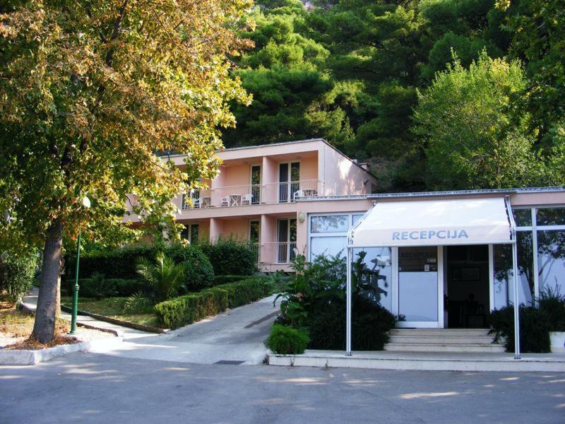 Hotel Tourist Settlement Brzet Omiš Exterior foto