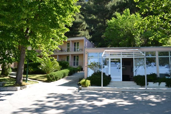 Hotel Tourist Settlement Brzet Omiš Exterior foto