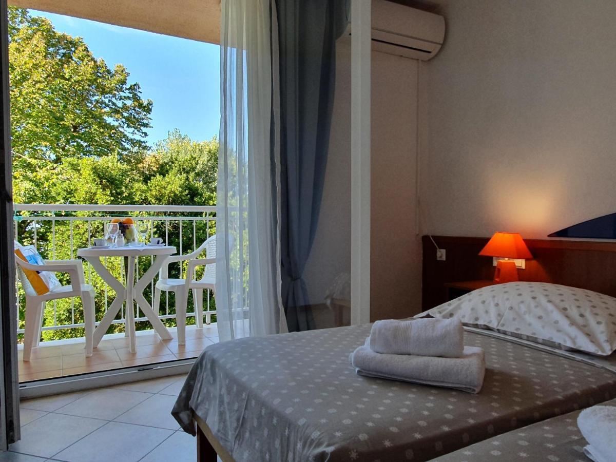 Hotel Tourist Settlement Brzet Omiš Exterior foto
