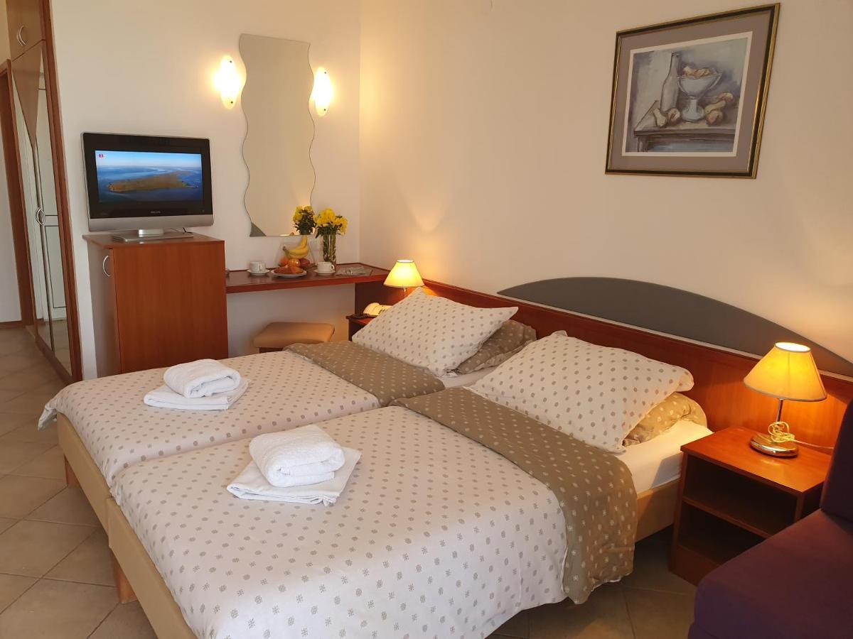 Hotel Tourist Settlement Brzet Omiš Exterior foto